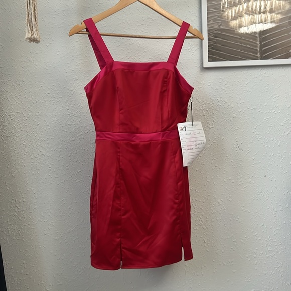 NWT Revolve Mini SAMPLE DRESS - Picture 10 of 10